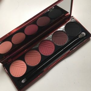 Dose of colors: Blushing Berries